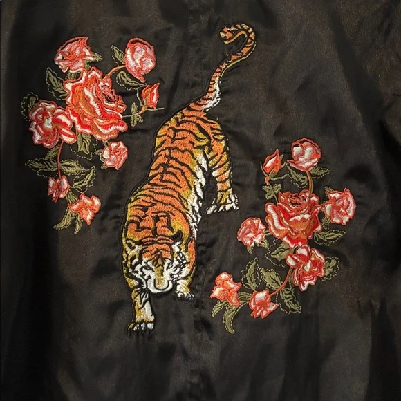 Rue21 Embroidered Tiger Bomber Jacket Black Floral - Picture 7 of 8